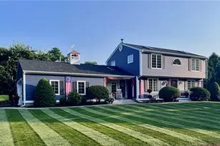 34 Brooks Farm Dr, Bristol, RI 02809 - Photo 1