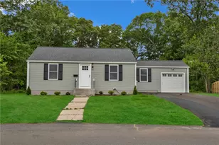 142 Yucatan Dr, Warwick, RI 02889 - Photo 1