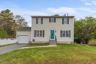 44 Orchard Valley Dr, Cranston, RI 02921 - Photo 1