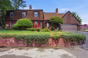34 Robin Ln, West Warwick, RI 02893 - Photo 1