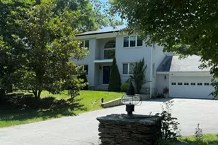 25 Wapping Rd, Portsmouth, RI 02871 - Photo 1