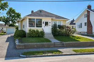 484 Daggett Ave, Pawtucket, RI 02861 - Photo 1