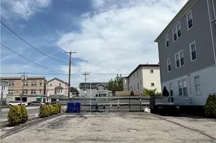 8 Nahant St, Providence, RI 02904 - Photo 1