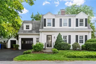 20 Bowen St, East Providence, RI 02916 - Photo 1