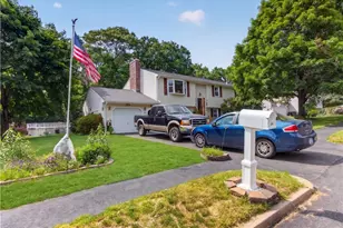 27 Metro Dr, Coventry, RI 02816 - Photo 1