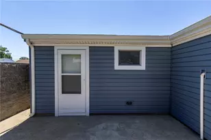 175 Leonard Ave, East Providence, RI 02914 - Photo 8