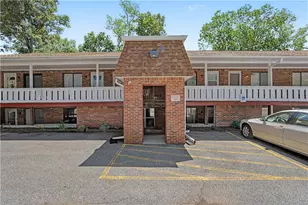 569 Smithfield Rd, North Providence, RI 02904 - Photo 1