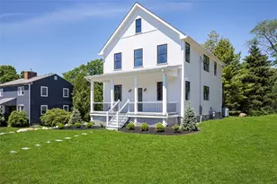 22 Farnsworth Ave, Tiverton, RI 02878 - Photo 1