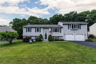180 Mesa Dr, North Kingstown, RI 02852 - Photo 1