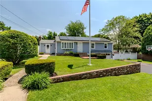 7 Oakcrest Dr, North Providence, RI 02904 - Photo 1