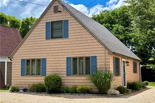 15 Deangelis Dr, Narragansett, RI 02882 - Photo 1