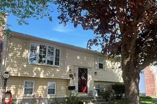191 Claypool Dr, Warwick, RI 02886 - Photo 1