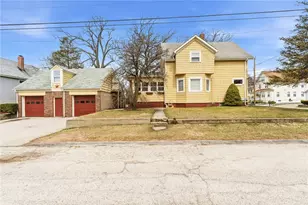 211 Woodbine St, Cranston, RI 02910 - Photo 1