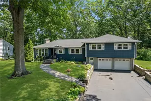 103 Birchwood Dr, North Kingstown, RI 02852 - Photo 1