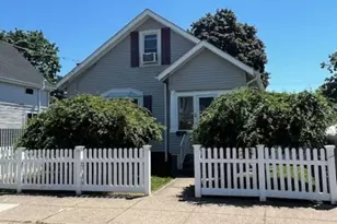 217 Evergreen St, Pawtucket, RI 02861 - Photo 1