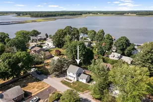 69 Mason Rd, Barrington, RI 02806 - Photo 1