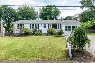 158 Lewiston St, Warwick, RI 02889 - Photo 1