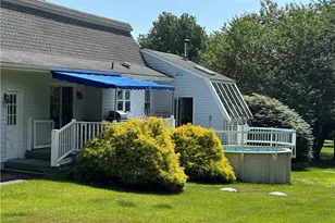 41 Woodland Dr, Portsmouth, RI 02871 - Photo 1