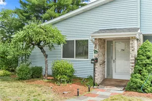 754 Williamsburg Cir, Warwick, RI 02886 - Photo 1