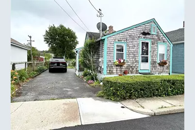 302 State Street, Bristol, RI 02809 - Photo 1