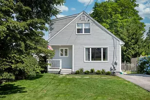 12 Ellen St, Bristol, RI 02809 - Photo 1