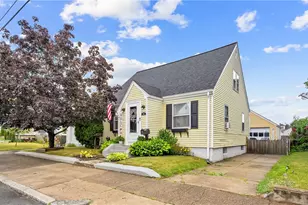 321 W Forest Ave, Pawtucket, RI 02860 - Photo 1