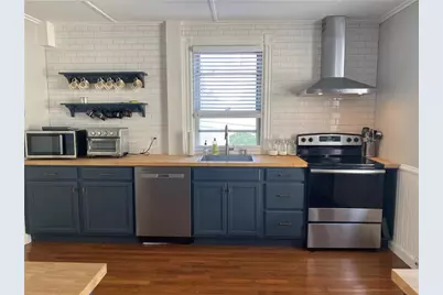 7 Pleasant Street #2, Newport, RI 02840 - Photo 1