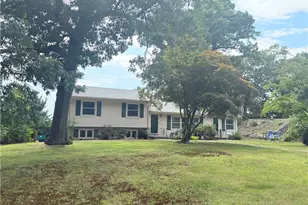 121 Greenwich Ave, Warwick, RI 02886 - Photo 1