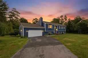 7 Fox Ridge Dr, Richmond, RI 02898 - Photo 1