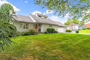 27 Tobin Ln, Bristol, RI 02809 - Photo 1