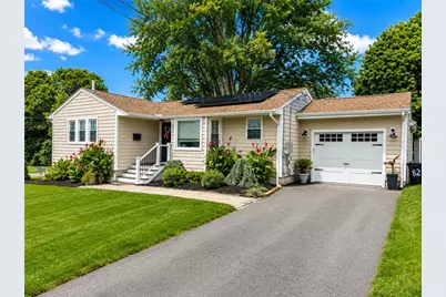 82 Kearns Avenue, Tiverton, RI 02878 - Photo 1