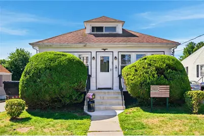 29 E Earle Street, Cumberland, RI 02864 - Photo 1