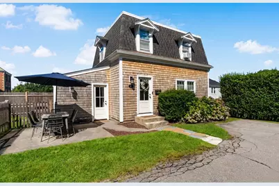 147 Evarts Street, Newport, RI 02840 - Photo 1