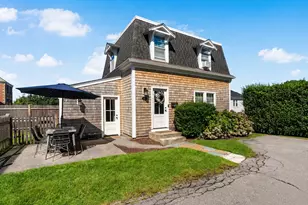 147 Evarts St, Newport, RI 02840 - Photo 1