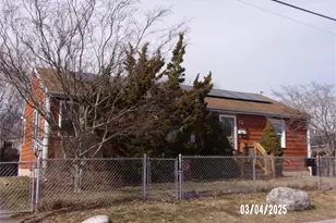 14 Raymond St, East Providence, RI 02914 - Photo 1