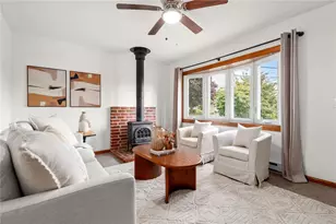 40 Ladeira Ave, Portsmouth, RI 02871 - Photo 1