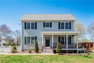 94 Narragansett St, North Kingstown, RI 02852 - Photo 1