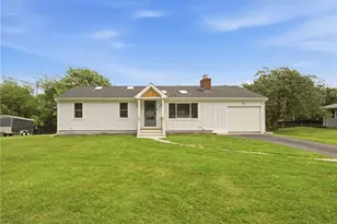 17 Long Meadow Rd, Portsmouth, RI 02871 - Photo 1