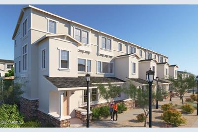 639 W Pepper Place #109 - Photo 1