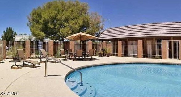 1050 Stapley Dr, Mesa, AZ 85204-4902