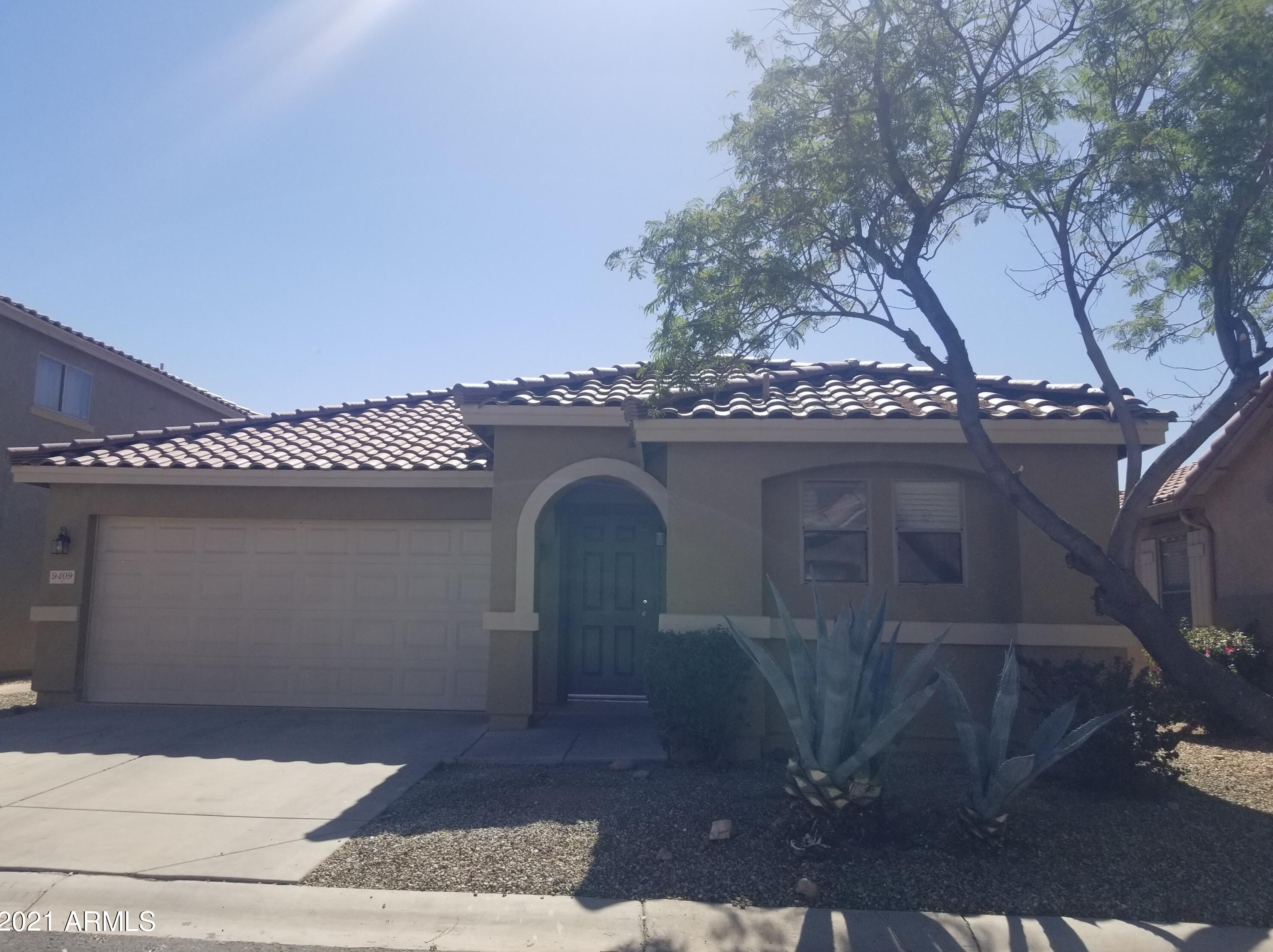 9409 Terri Lee Dr, Phoenix, AZ 85037-4268