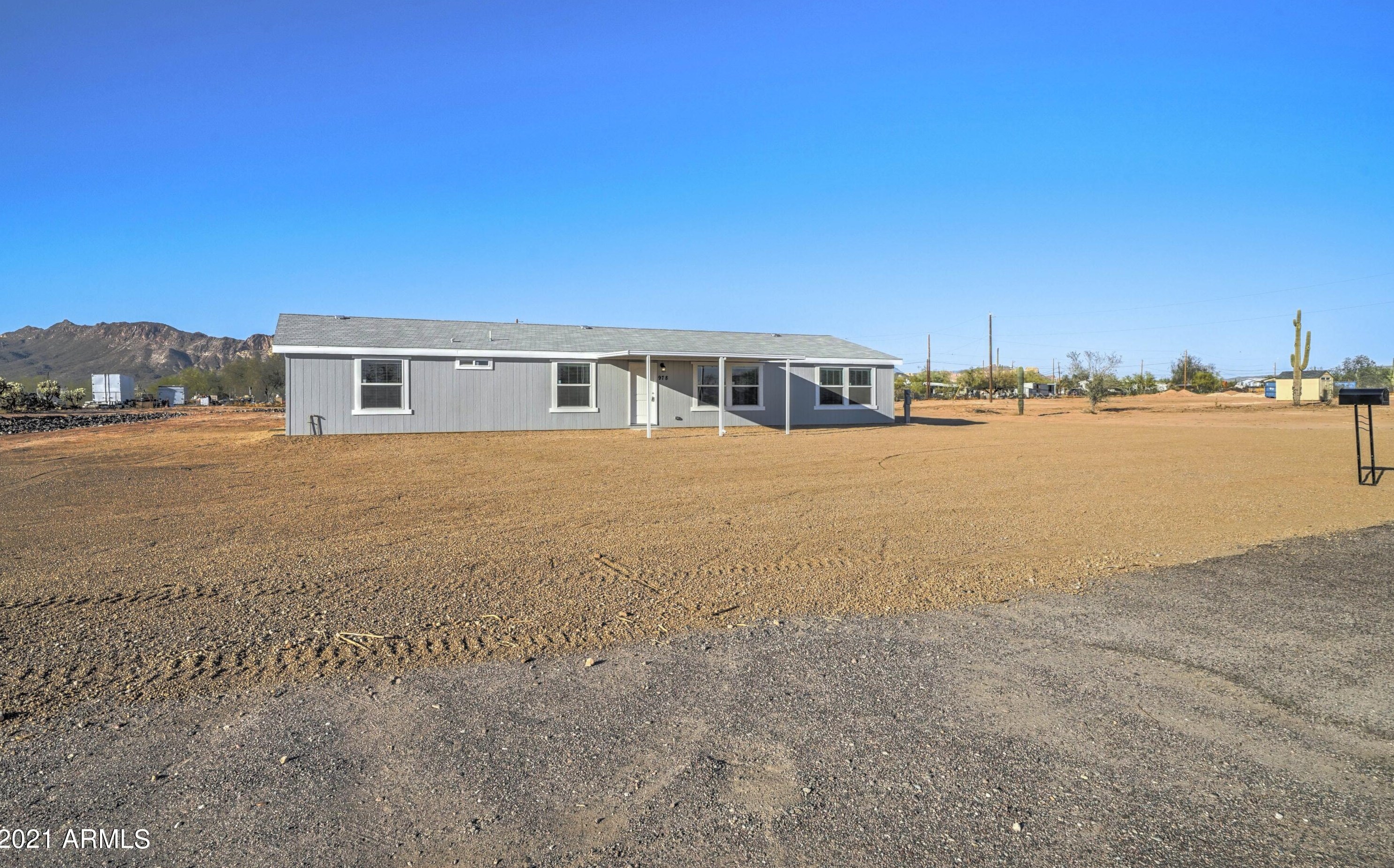 978 Windsong St, Apache Junction, AZ 85119-1590