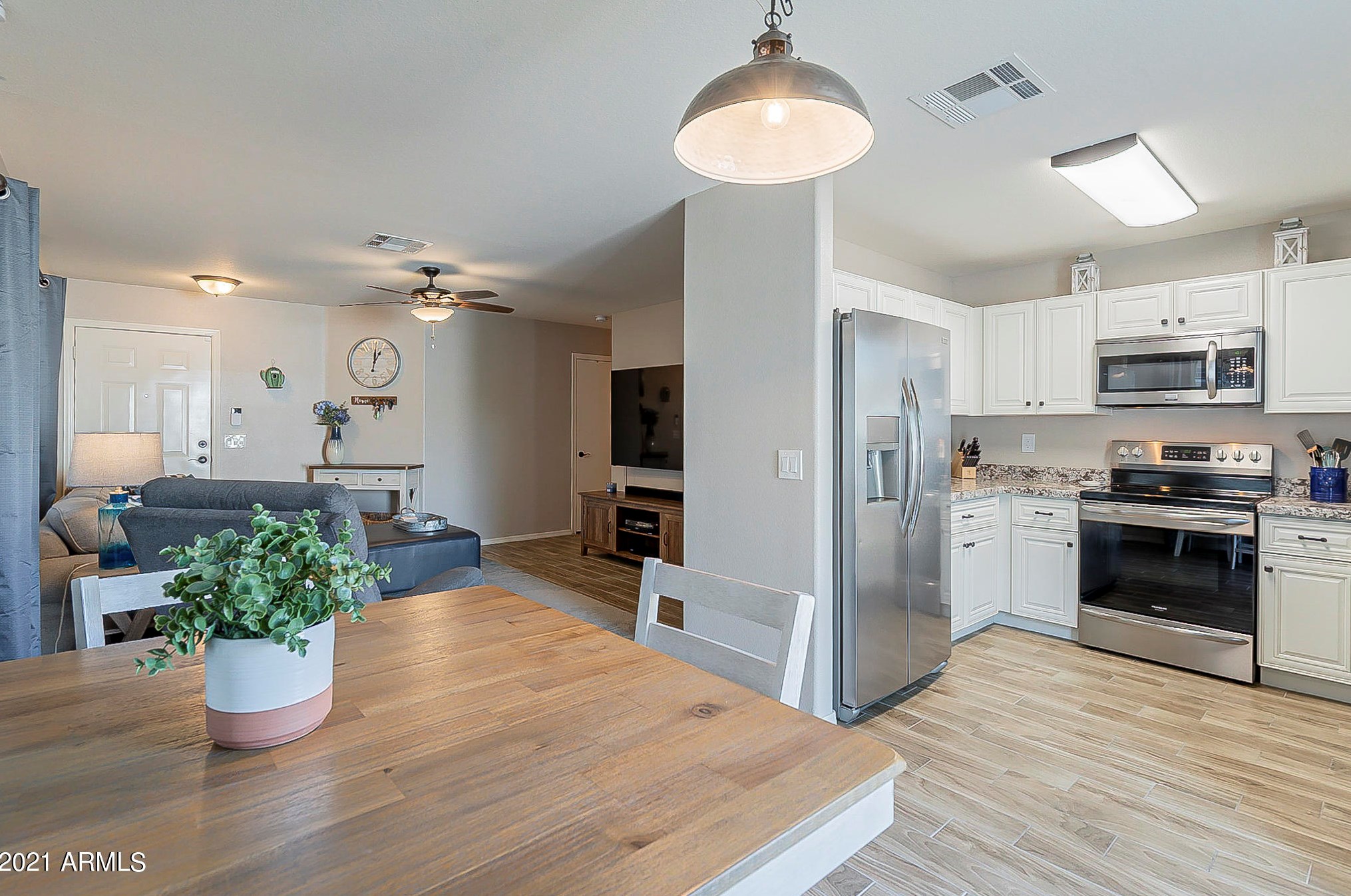 3030 Matthew Dr, Phoenix, AZ 85027-2365