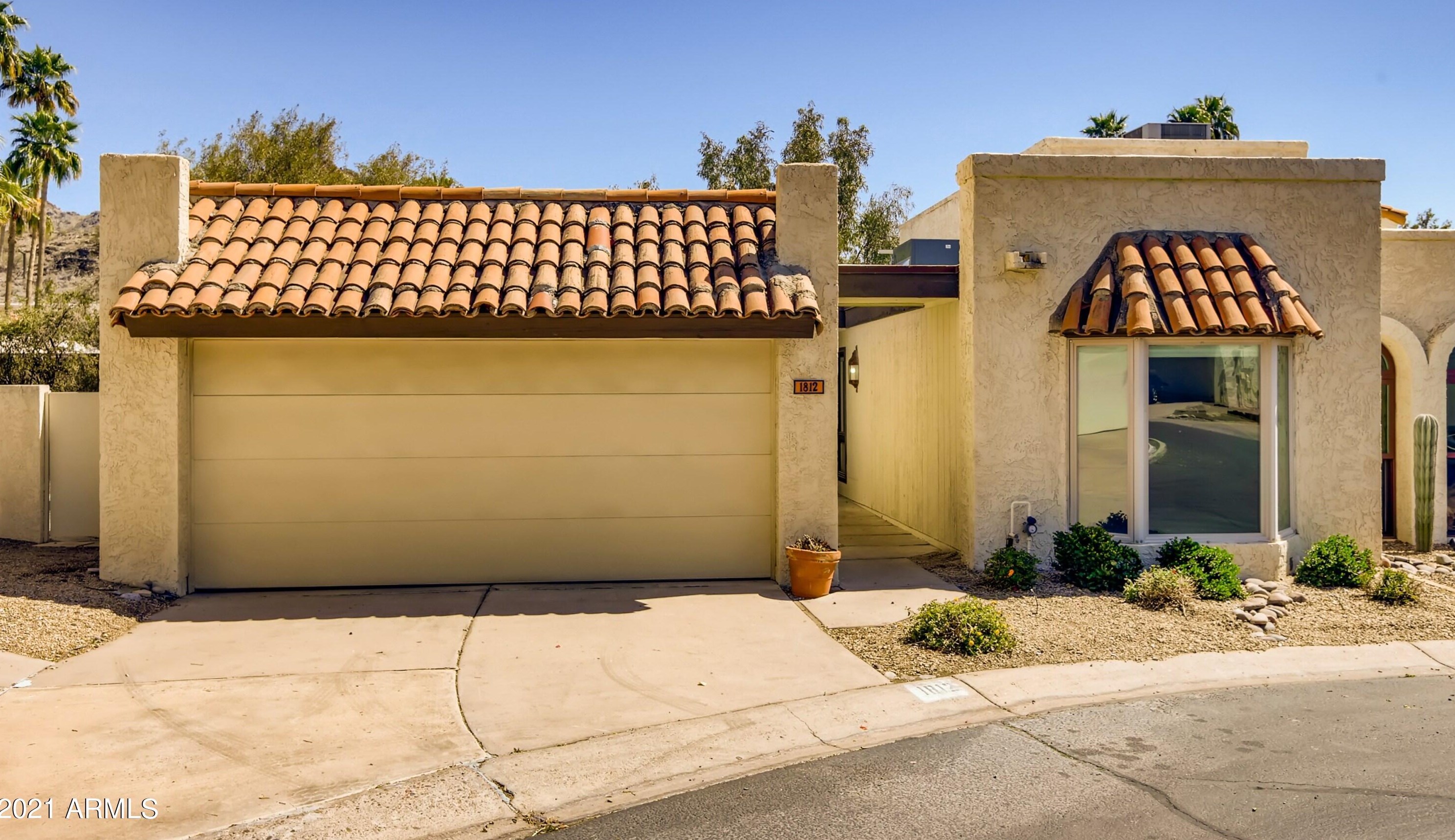 1812 Lane Ave, Phoenix, AZ 85020-4425