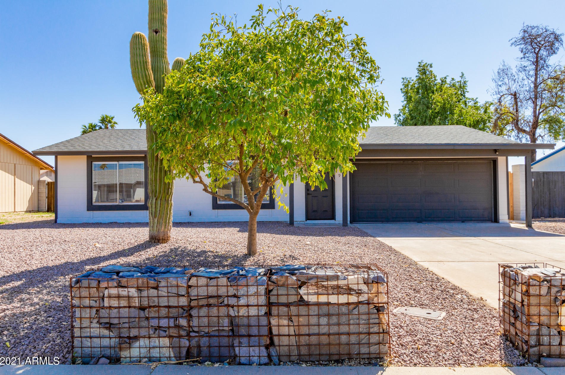 913 Tonopah Dr, Phoenix, AZ 85024-9103