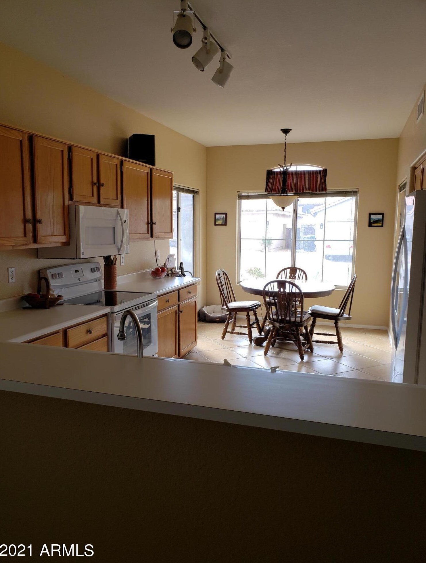 4614 Villa Rita Dr, Phoenix, AZ 85032-9531