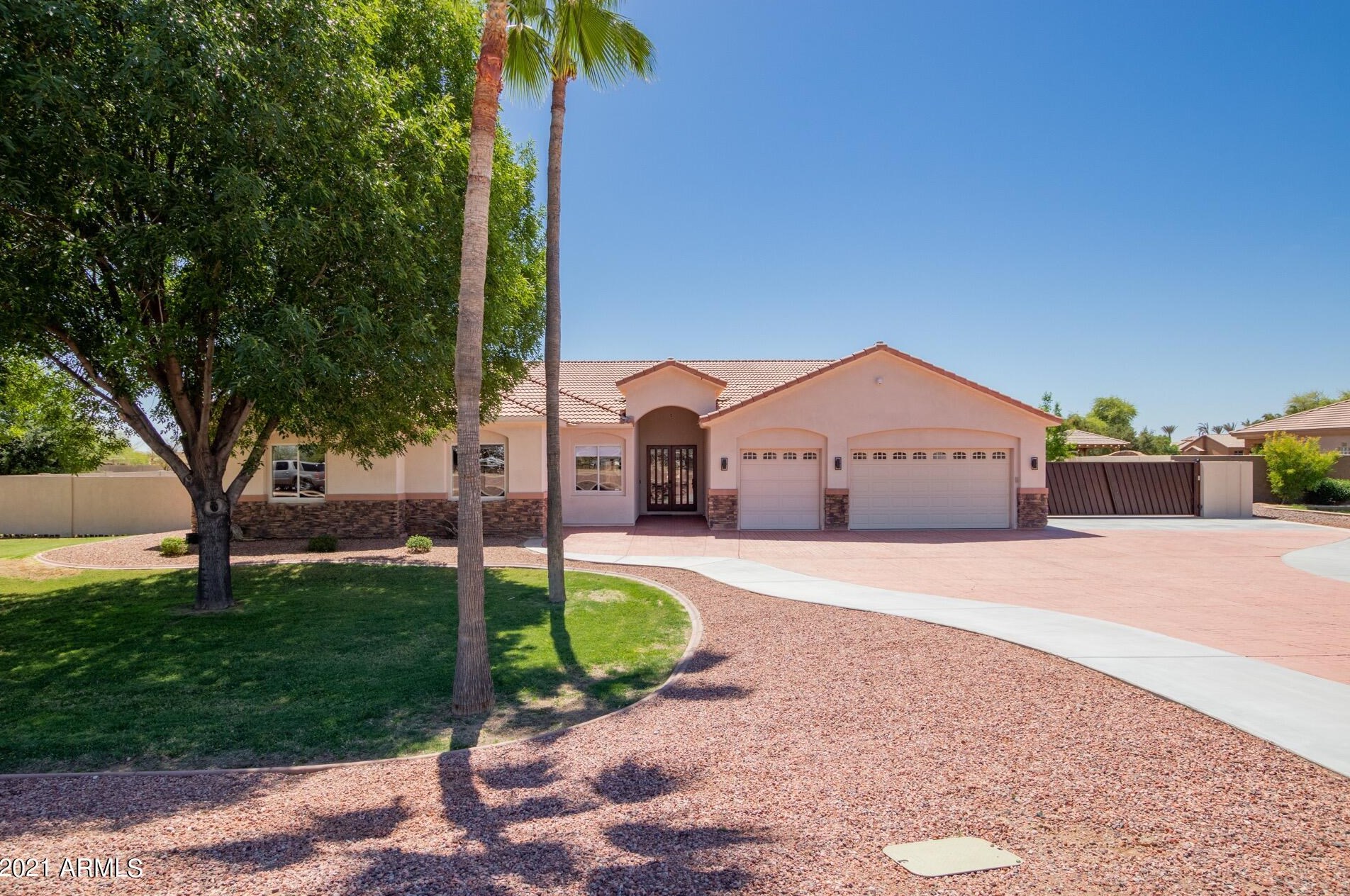 18429 Bethany Home Rd, Litchfield Park, AZ 85340-5404