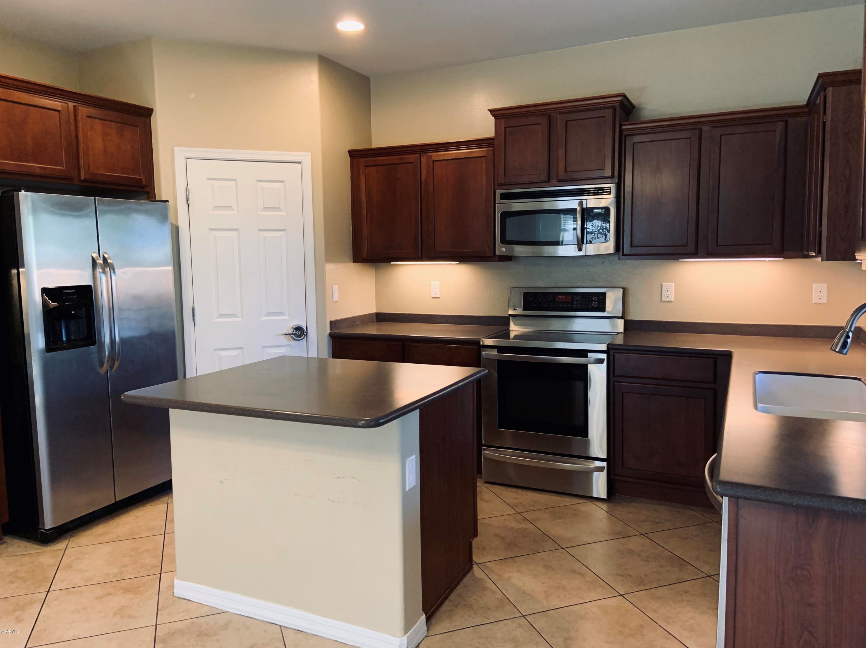2227 E Paradise Ln, Phoenix, AZ 85022