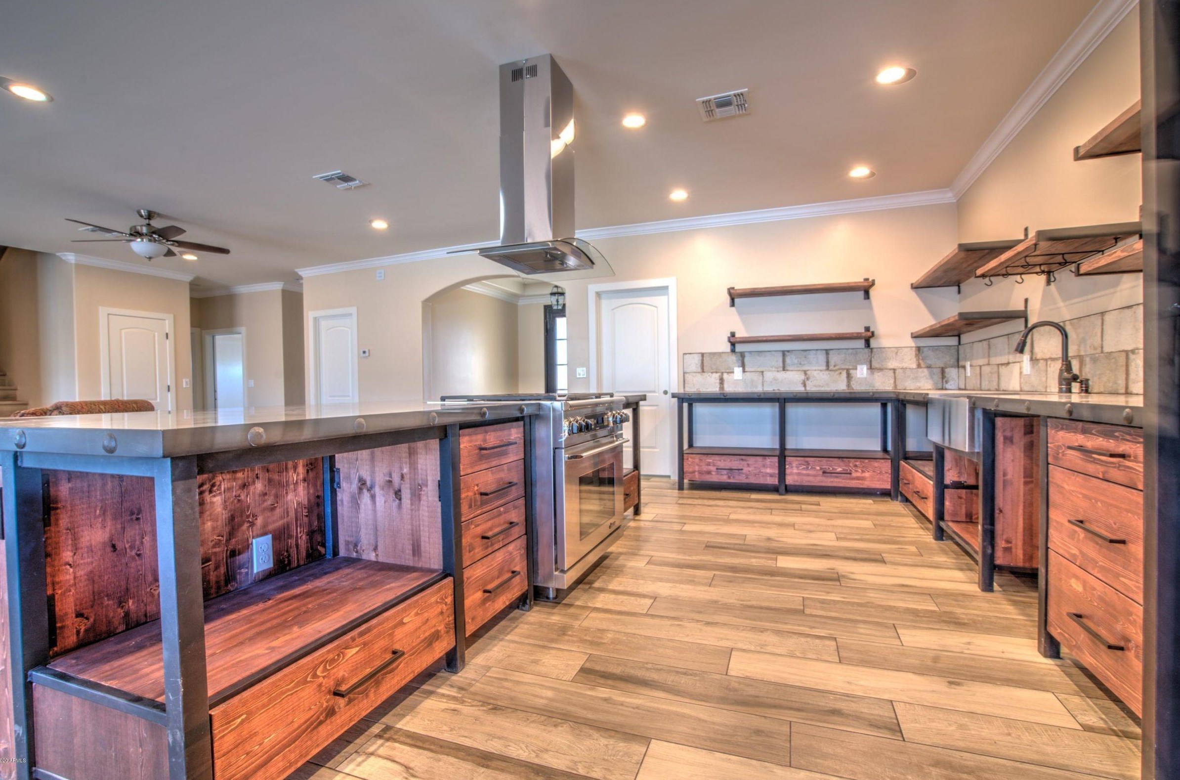 709 S Priest Dr, Tempe, AZ 85281