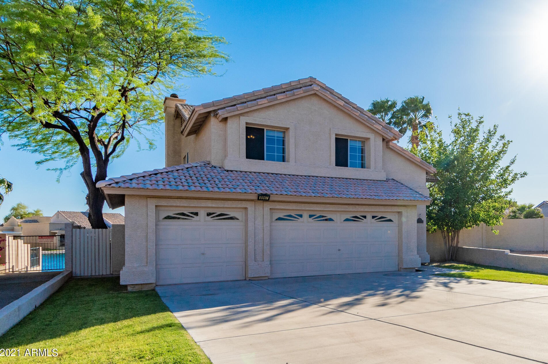 8967 Maui Ln, Peoria, AZ 85381-3702